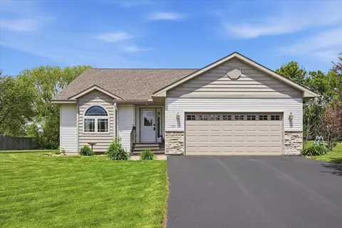 729 Hidden Ln, New Richmond, WI 54017