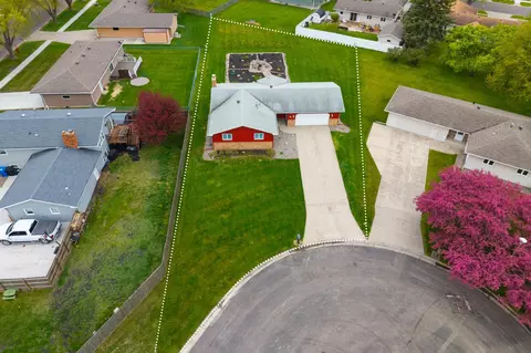 View/Area - 1437 E Gateway Cir S, Fargo, ND 58103 photo 1 of 6