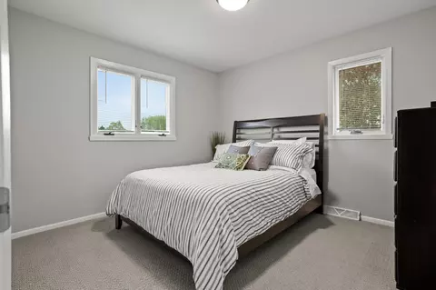 Bedroom - 1437 E Gateway Cir S, Fargo, ND 58103 photo 4 of 5