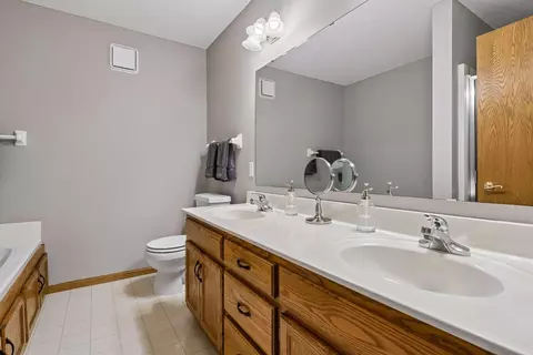 Bath - 15722 Crystal Path, Rosemount, MN 55068 photo 2 of 5
