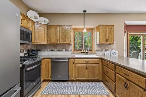 Kitchen - 15722 Crystal Path, Rosemount, MN 55068 photo 3 of 5