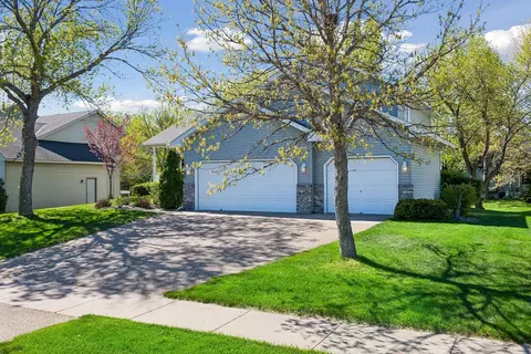 Exterior - 15722 Crystal Path, Rosemount, MN 55068 photo 4 of 11
