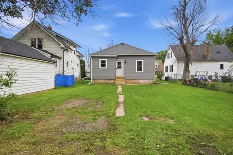 Exterior - 605 9th Ave SW, Austin, MN 55912 photo 2 of 4