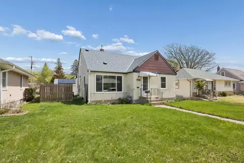 1652 Atlantic St, Saint Paul, MN 55106