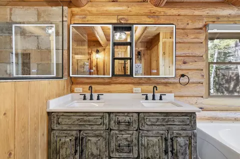 Bath - 7185 Giants Ridge Rd, Embarrass, MN 55732 photo 3 of 5
