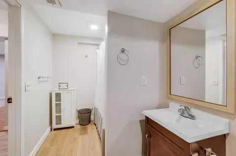Bath - 1392 Amaryllis Ln, Eagan, MN 55123 photo 3 of 3