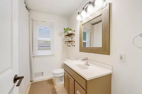 Bath - 1392 Amaryllis Ln, Eagan, MN 55123 photo 1 of 3