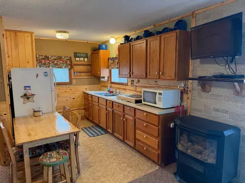 Kitchen - 35192 Moccasin Trl, Cushing, MN 56443 photo 1 of 1