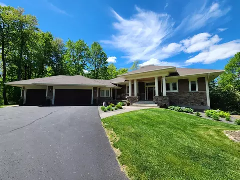 1415 Thelen Farm Trl, Houlton, WI 54082