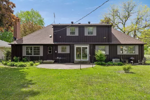 Exterior - 807 5th St E, Northfield, MN 55057 photo 5 of 10
