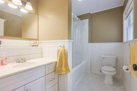 Bath - 5510 Bryant St, Maple Plain, MN 55359 photo 5 of 5