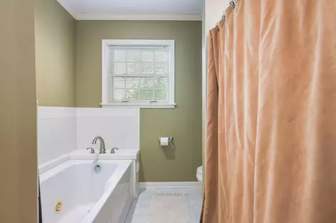 Bath - 5510 Bryant St, Maple Plain, MN 55359 photo 3 of 5