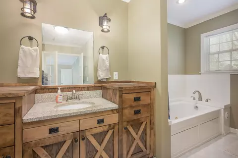 Bath - 5510 Bryant St, Maple Plain, MN 55359 photo 2 of 5