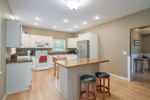 Kitchen - 5510 Bryant St, Maple Plain, MN 55359 photo 1 of 7