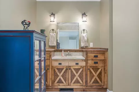 Bath - 5510 Bryant St, Maple Plain, MN 55359 photo 1 of 5