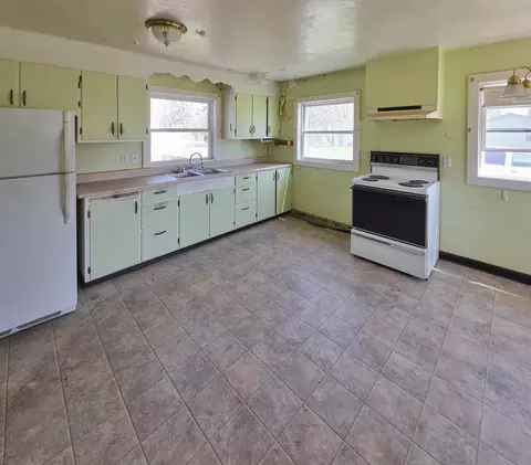 Kitchen - 350 River Ave, Middle River, MN 56737 photo 3 of 3