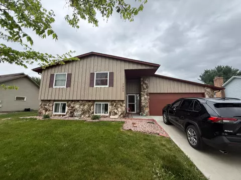 7945 Ideal Ave S, Cottage Grove, MN 55016