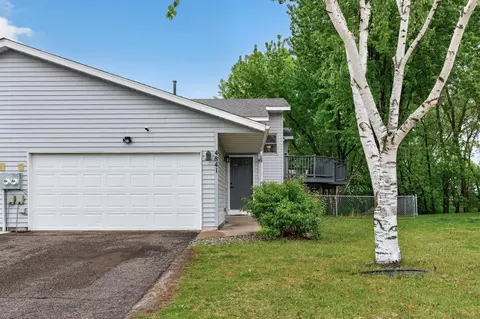 4841 Helena Rd N, Oakdale, MN 55128