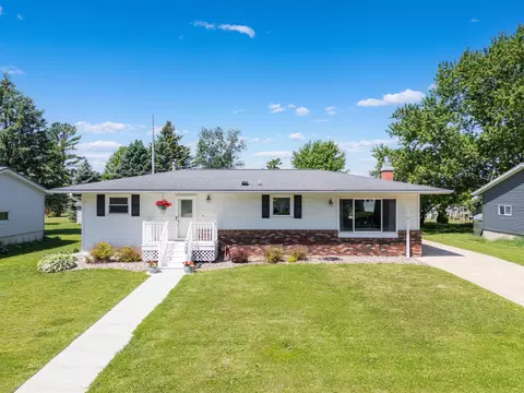 Exterior - 708 Lyndale Ave, Spring Valley, MN 55975 photo 6 of 6
