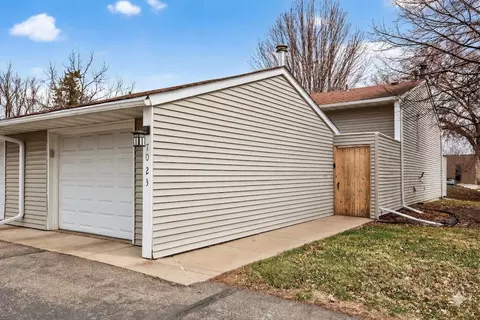 7023 146th Street Ct, Apple Valley, MN 55124