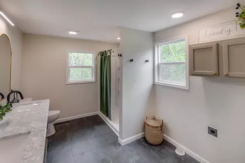 Bath - 17323 Smith Rd, Brainerd, MN 56401 photo 2 of 5