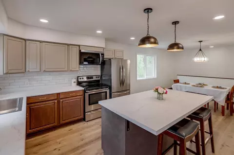 Kitchen - 17323 Smith Rd, Brainerd, MN 56401 photo 2 of 3