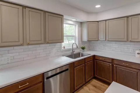 Kitchen - 17323 Smith Rd, Brainerd, MN 56401 photo 3 of 3