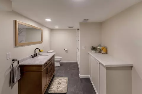 Bath - 17323 Smith Rd, Brainerd, MN 56401 photo 3 of 5