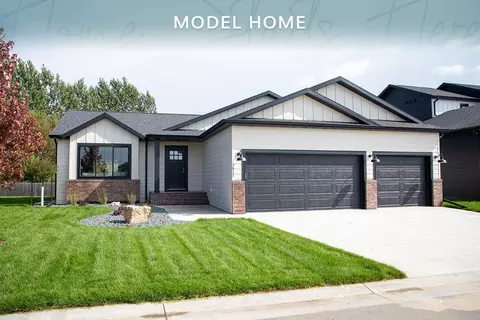 3612 Decorah Way S, Fargo, ND 58104