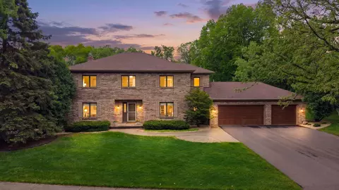8050 134th St W, Apple Valley, MN 55124
