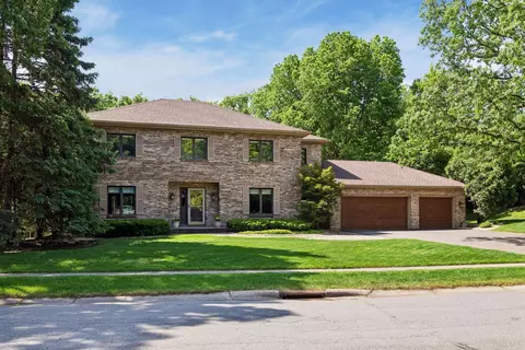 8050 134th St W, Apple Valley, MN 55124