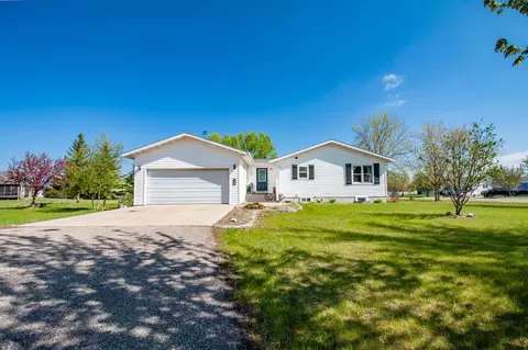 720 6th Dr NW, Perham, MN 56573