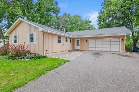 3225 Lanewood Ln N, Plymouth, MN 55447