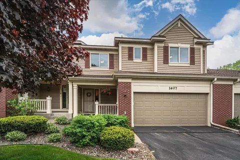 1407 Summit Shores Dr, Burnsville, MN 55306