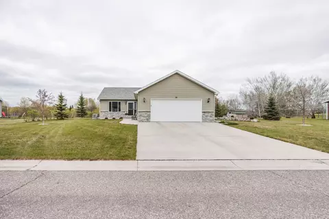 Exterior - 953 Red Willow Dr, Frazee, MN 56544 photo 2 of 16