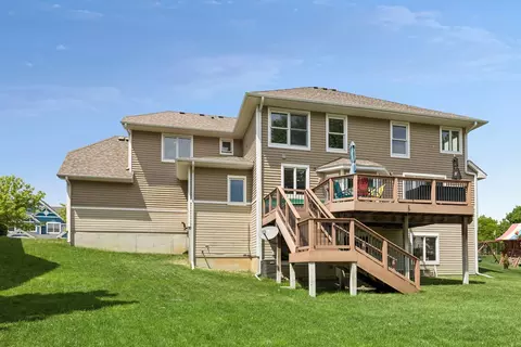 Exterior - 3742 Crosscliffe Path, Rosemount, MN 55068 photo 7 of 10