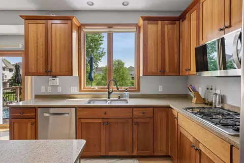 Kitchen - 3742 Crosscliffe Path, Rosemount, MN 55068 photo 5 of 6