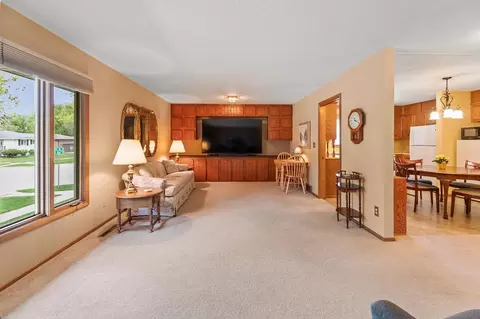 Living - 1501 16th Ave S, Fargo, ND 58103 photo 2 of 5
