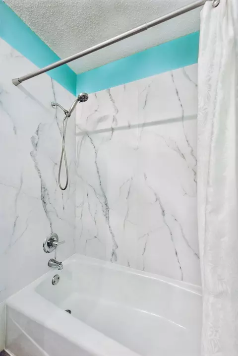 Bath - 4681 Horten Pt, Eagan, MN 55122 photo 3 of 3