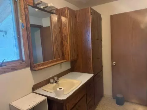 Bath - 20984 Feeley 3, Warba, MN 55793 photo 3 of 5