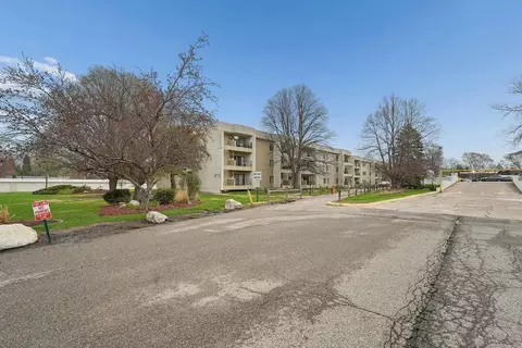 Exterior - 4110 Rahn Rd #323, Eagan, MN 55122 photo 2 of 2
