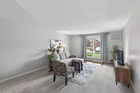 7412 W 22nd St #104, Saint Louis Park, MN 55426