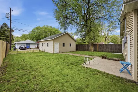 Exterior - 1810 5th Ave S, Fargo, ND 58103 photo 6 of 9