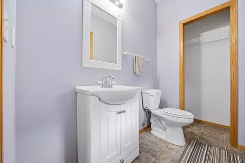 Bath - 1810 5th Ave S, Fargo, ND 58103 photo 1 of 2