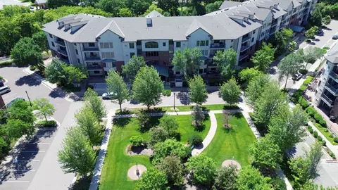 5225 Grandview Sq #414, Edina, MN 55436