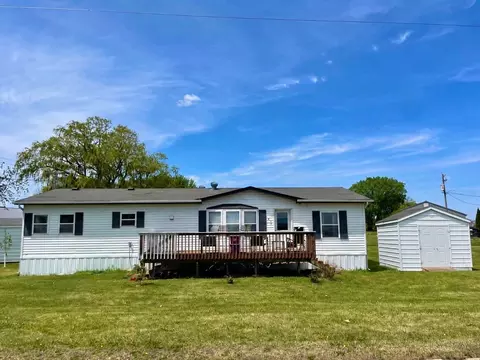 513 N Main St, Sanborn, MN 56083