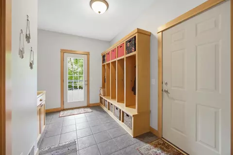 Entry Way - 692 Shelerud Dr, Eagan, MN 55123 photo 3 of 7