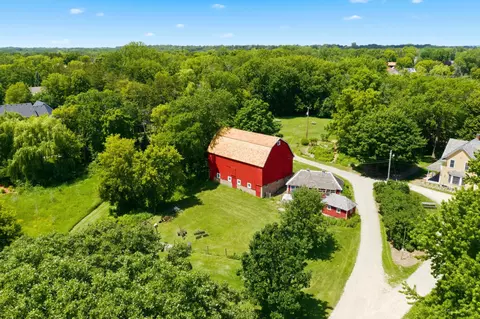 View/Area - 692 Shelerud Dr, Eagan, MN 55123 photo 5 of 9