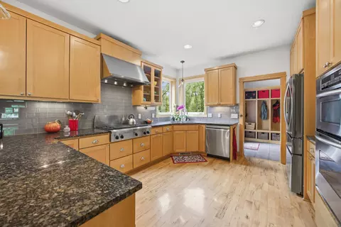 Kitchen - 692 Shelerud Dr, Eagan, MN 55123 photo 5 of 8