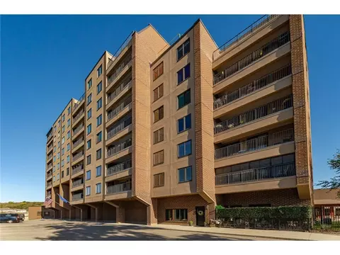 121 14th St NE #204, Rochester, MN 55906